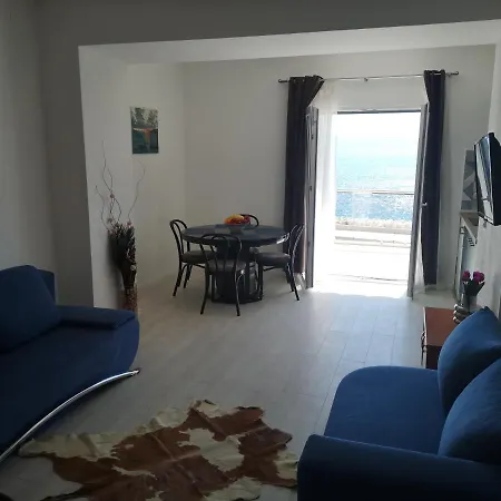 California Apartment *